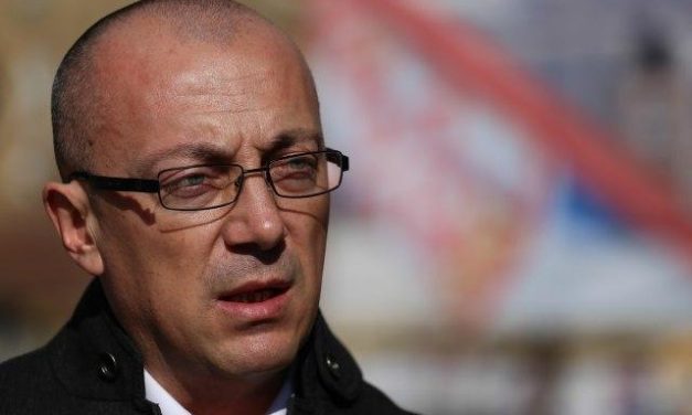 Ракић: Инсистирамо на мирном решењу, Кфор гарант мира