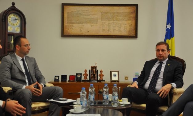 Представници Српске листе на састанку са министром МУП-а о личним документима
