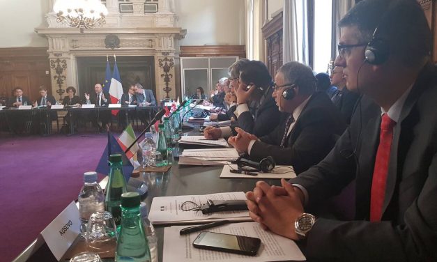 Министар Рикало у посети Француској